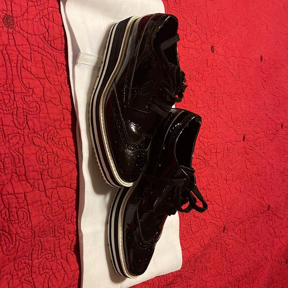 PRADA Like new. They are size US 8 .  They can fit a 7.5